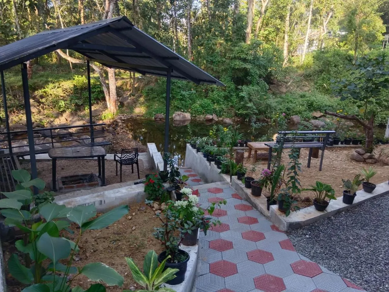 Homestay Riverside Bliss Villa Kallar